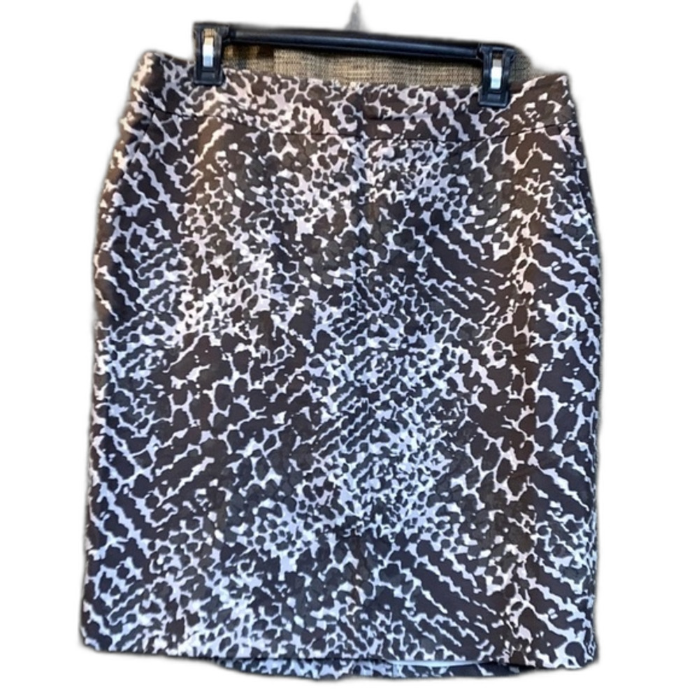 LOFT silk cotton blend pencil skirt.